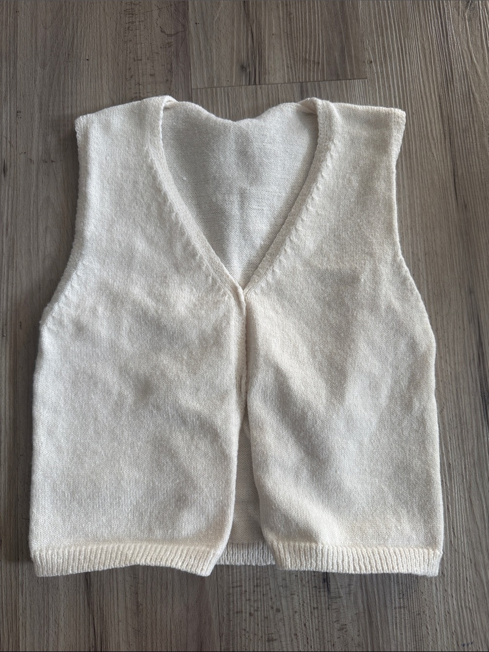 Amazon Women's Cream V-Neck Knit Sweater Vest